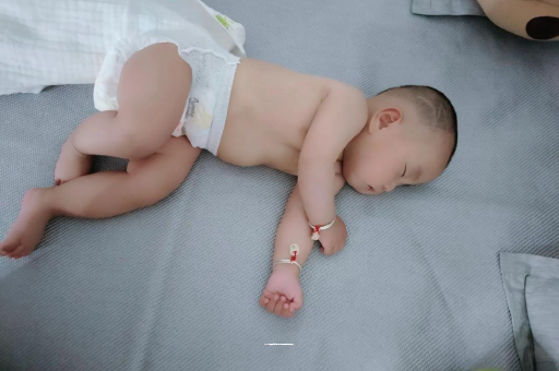 代怀包生男孩机构怀孕是不是很怕热